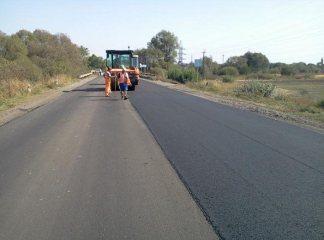 Такі суми на ремонт закарпатських доріг ще не виділялися: космічна сума на ремонт дороги "Мукачево – Рогатин"