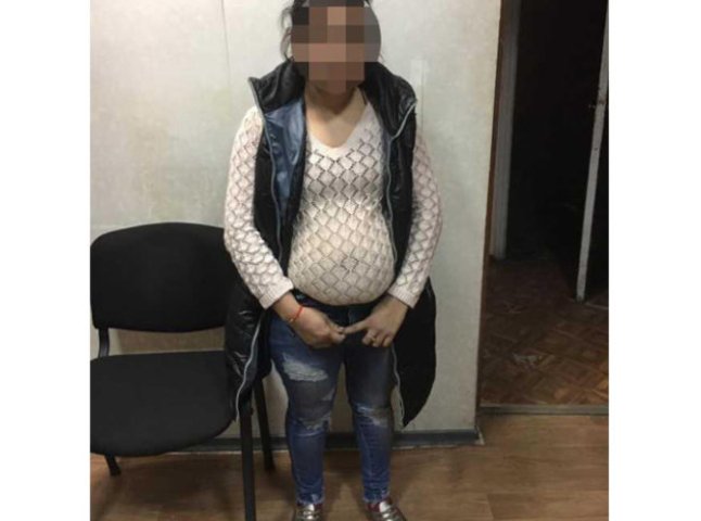 В Одесі затримали 20-річну дівчину із Закарпаття