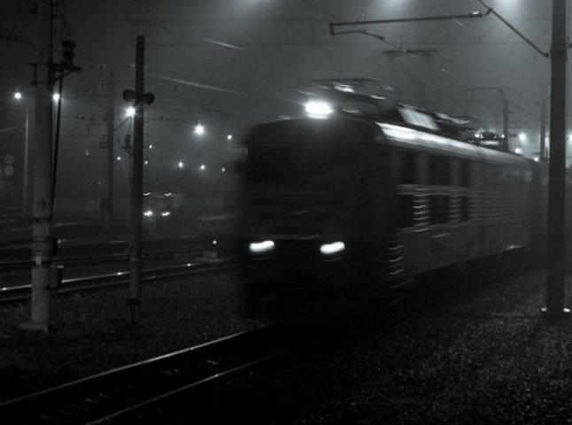 Вночі у Мукачеві поїзд збив чоловіка
