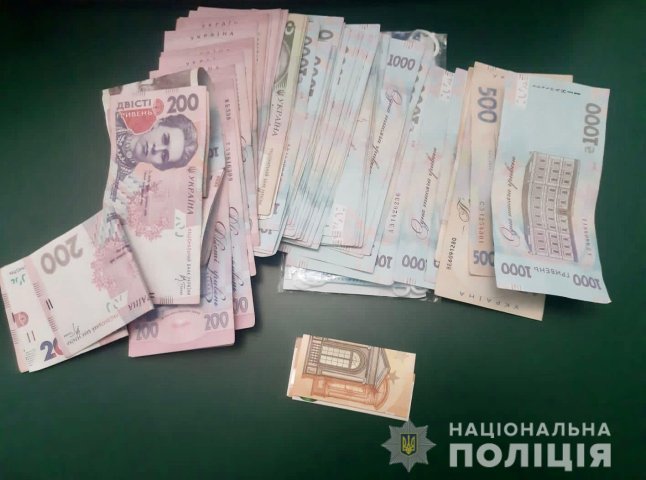 Дві закарпатки вкрали від чоловіка 57 тисяч гривень