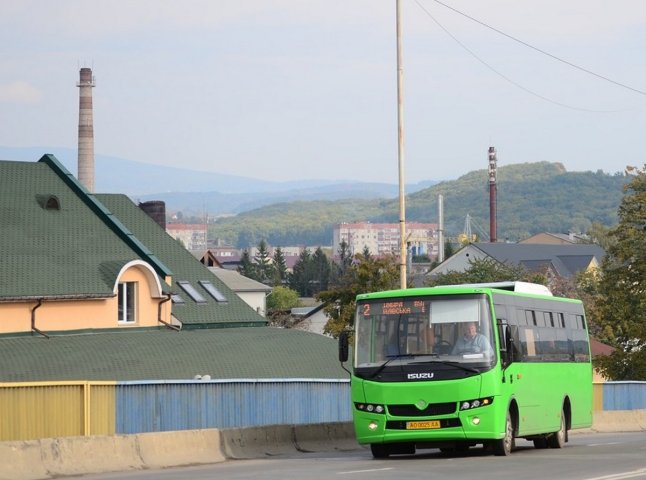 Відомо, з якого числа у Мукачеві подорожчає проїзд в автобусах