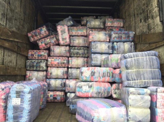 Із Закарпаття на Крим та Донбас везли вантажі з текстилем