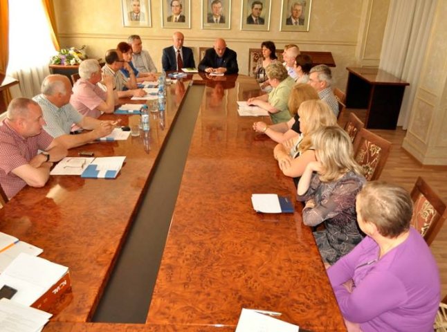 Закарпатські депутати розпочали підготовку до чергової сесії облради