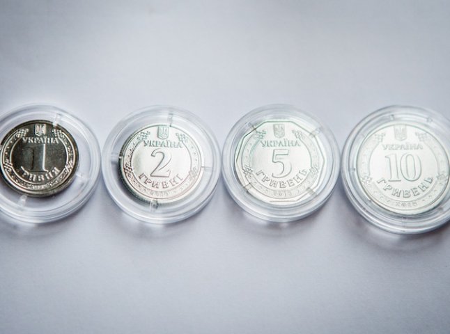 Сьогодні в Україні вводять в обіг нові монети