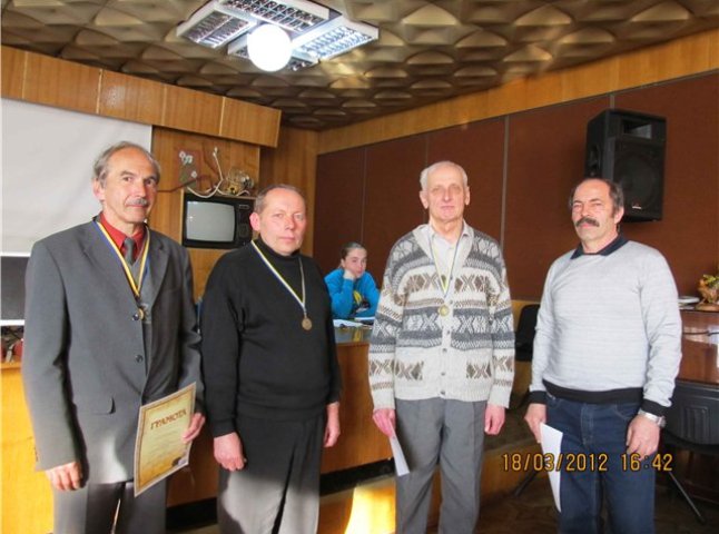 Житель Мукачівщини тріумфував на чемпіонаті Закарпатської області з шахів-64