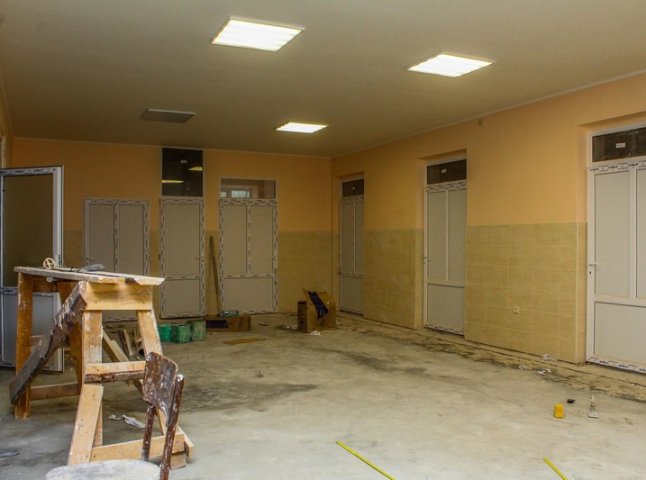 У Мукачеві завершують ремонт приміщення жіночої консультації