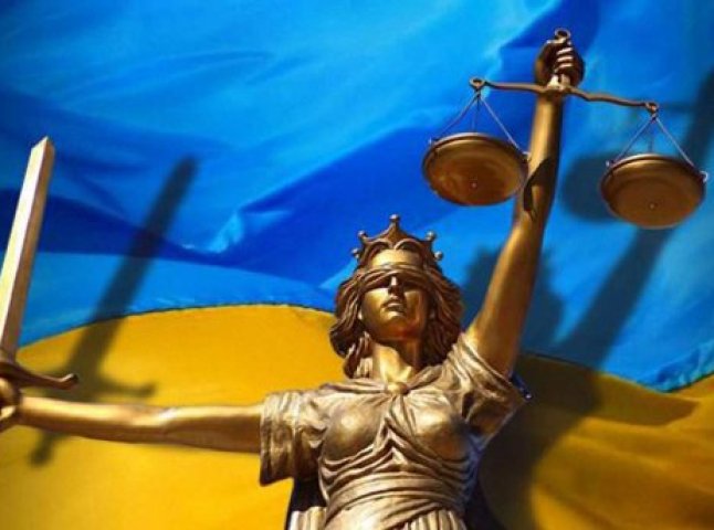 Закарпатській судді Оксані Ремецькі загрожує до восьми років ув’язнення за рішення в інтересах рейдерів