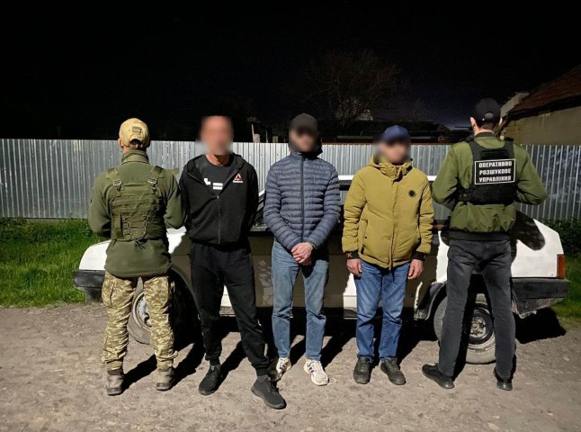 Одинадцять чоловіків намагалися незаконно перетнути кордон в межах області