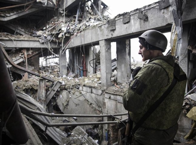 Речі, що пережили страшні бої поблизу Донецького аеропорту та в селищі Піски, привезуть в Ужгород