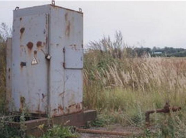 На Мукачівщині затримали чоловіків, що демонтували трансформаторну будку