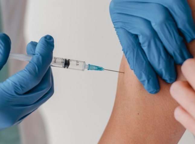 Вакцинація без лікаря: в Україні хочуть спростити процедуру щеплення