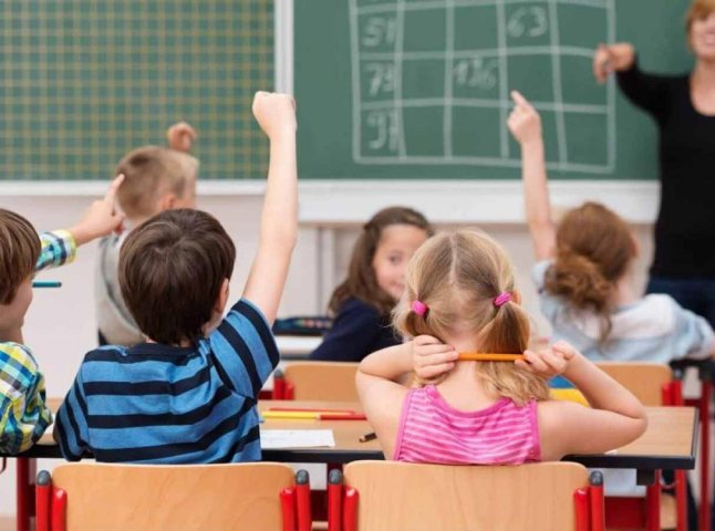 Міносвіти посилює контроль за відвідуванням учнями шкіл: що потрібно знати батькам