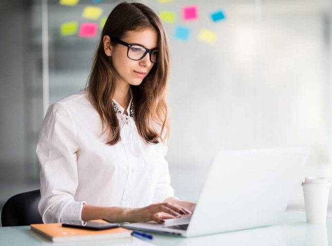 Для тих, хто робить манікюр, зачіски та інше вдома за гроші, готують нововведення