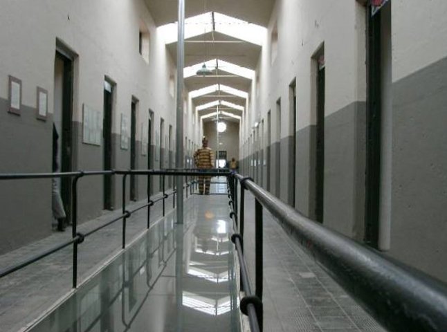 Працівники закарпатської прокуратури перевірили умови тримання в’язнів у СІЗО