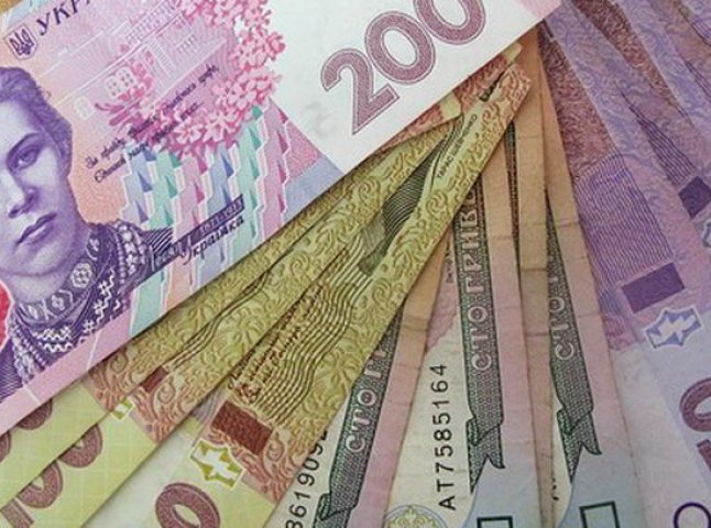 Закарпаття увійшло в п’ятірку регіонів України з найнижчою зарплатою
