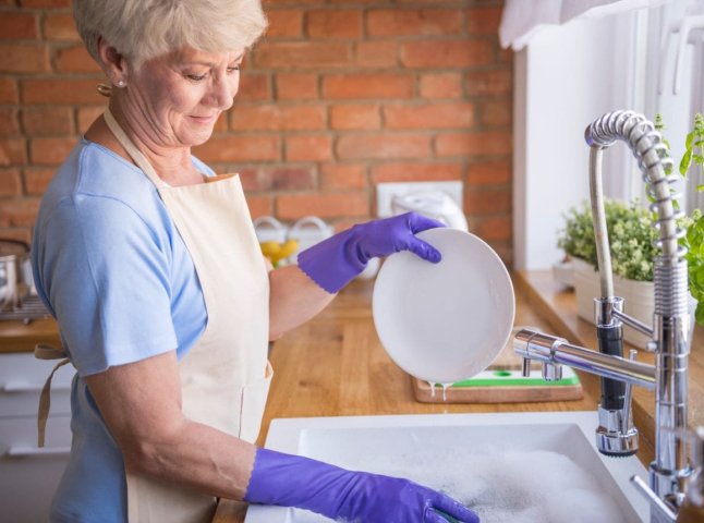 Як «метод двох мисок» позбавить від гори посуду швидше