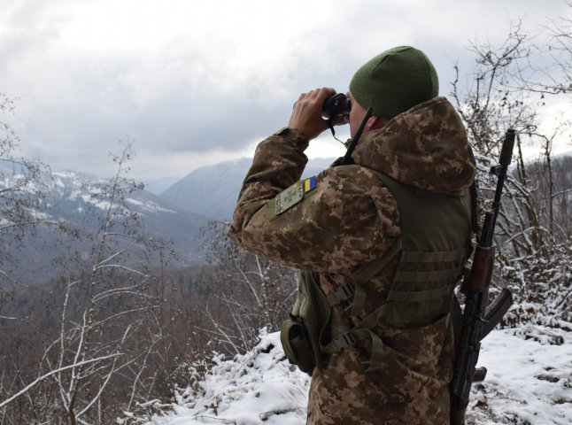 Пролунали постріли: прикордонники розповіли про випадок поблизу кордону