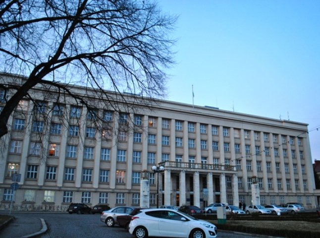 Депутатів Закарпатської облради скликають на позачергову сесію