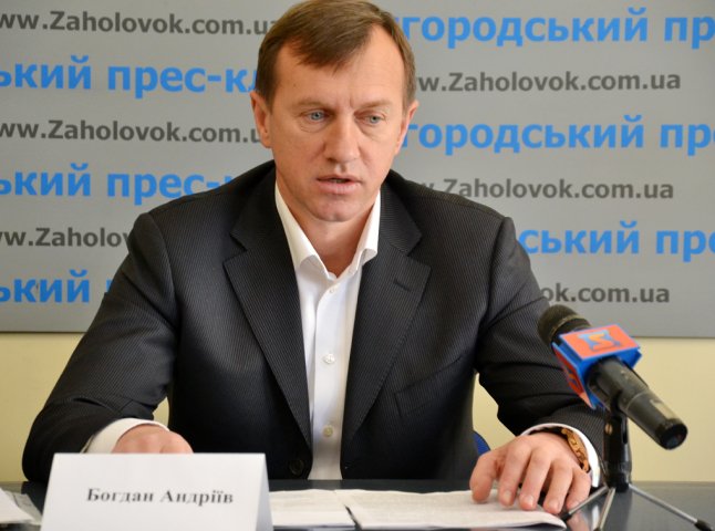Потенційного кандидата у мери Ужгорода Богдана Андріїва підозрюють у використанні адмінресурсу
