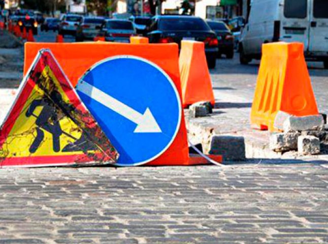 В Ужгороді попереджають про часткове обмеження руху на вулицях Гойди, Яна Гуса та перехресті Собранецької і Митної