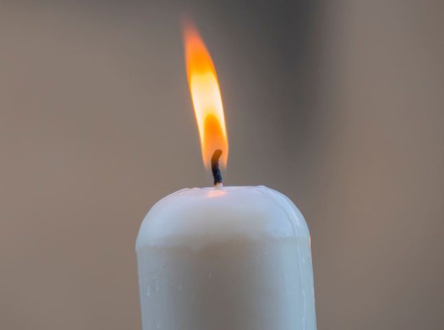 Яке свято 9 липня та чому в цей день треба запалити білу свічку
