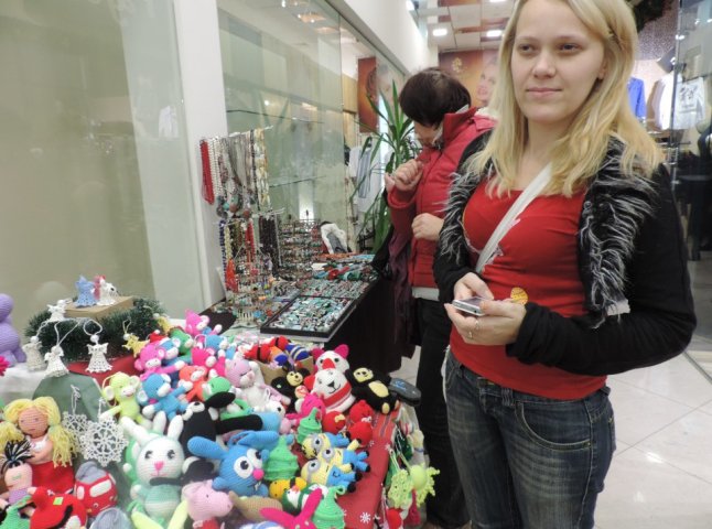 Впродовж усіх вихідних грудня в Ужгороді працюватиме виставка-ярмарок hand made