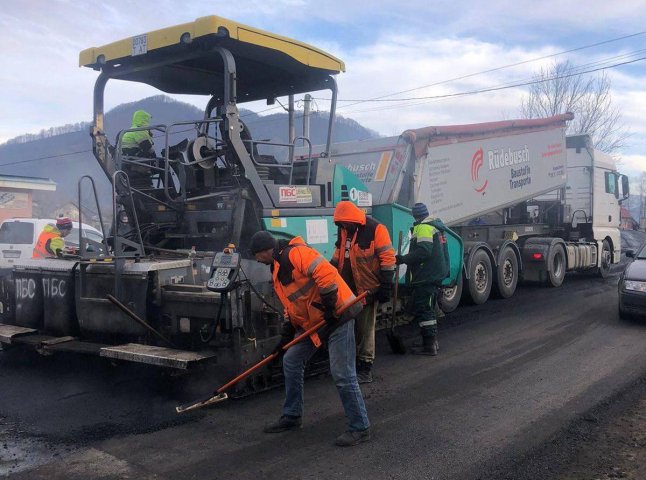 Під кінець року проведено ремонт дороги на Тячівщині