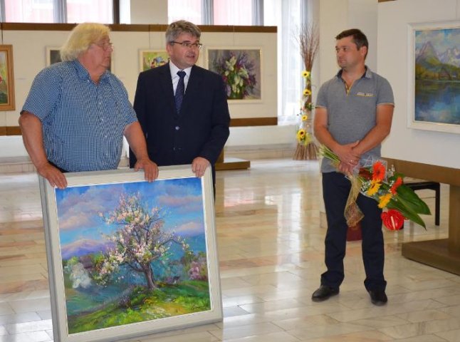 Словаччина має змогу насолодитись картинами закарпатських митців
