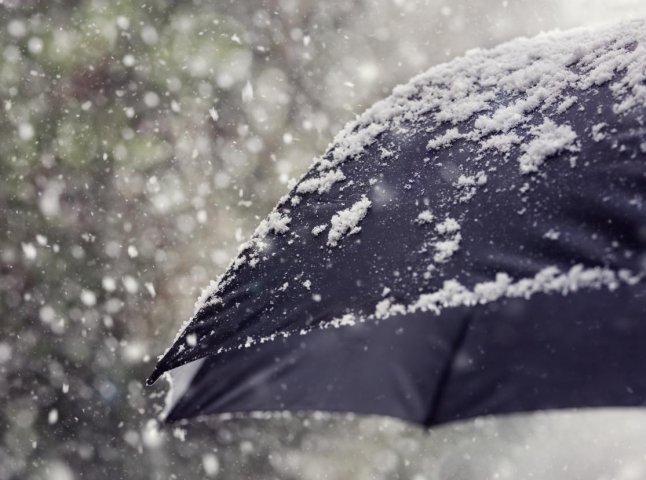 В Україні очікують мокрий сніг: де саме падатиме