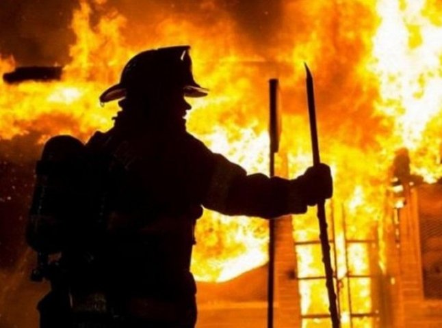 Пожежа на Великдень: на Мукачівщині спалахнув будинок
