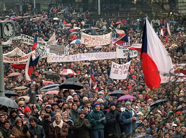 Ужгородські студенти відзначатимуть 25-річчя революції в Чехословаччині