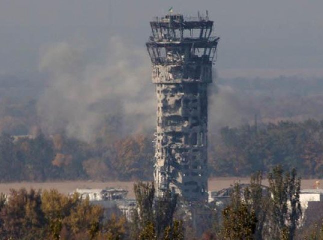 В одній з ужгородських кав’ярень читали вірші про "кіборгів"