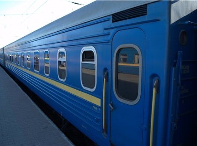 На київський потяг №100 продають квитки на вже викуплені місця (ФОТОФАКТ)