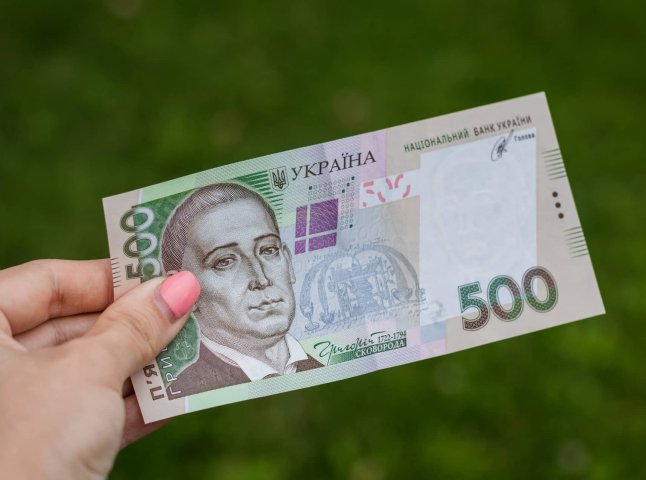Які гривні виводять з обігу: фото всіх грошей, які мінятимуть