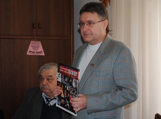 У Мукачеві презентували книгу про місцевий драматичний театр (ФОТО)