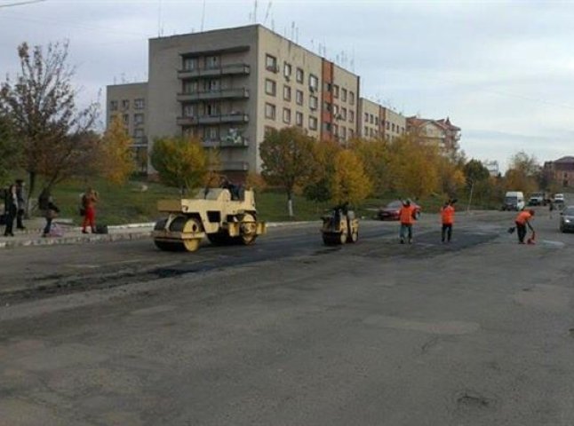 Ужгородська влада планує виділити 1,5 млн гривень на ремонт трьох вулиць