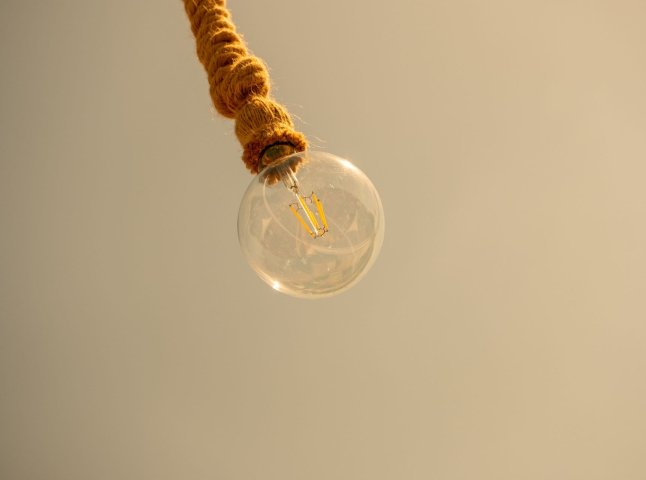 У вівторок світло вимикатимуть кілька разів: графік відключень на 3 лютого