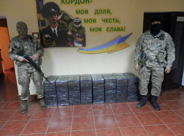 Прикордонники Мукачівського загону припинили чергову спробу тютюнової контрабанди