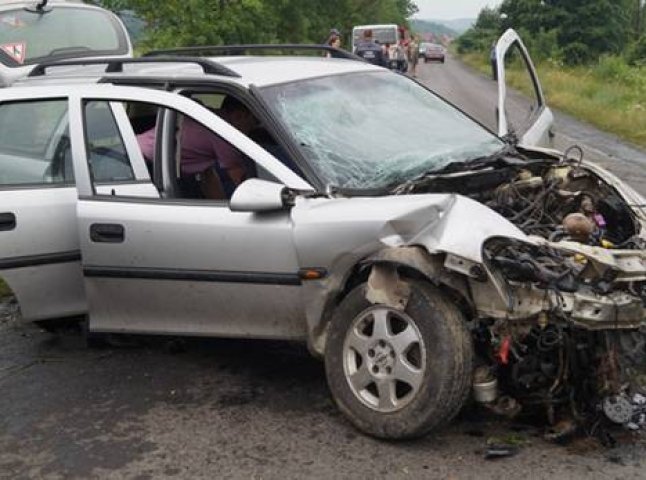 У ДТП на Іршавщині загинув водій автомобіля, двоє пасажирів у лікарні