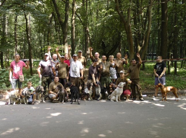 У Києві за нагороди змагались мисливські собаки із Закарпаття