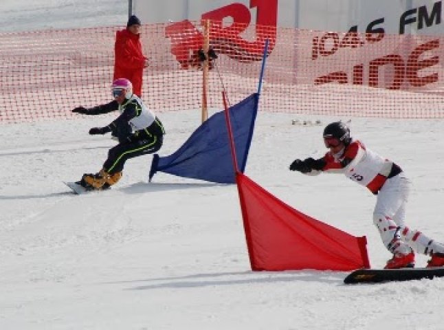Закарпатські сноубордисти здобули золоті нагороди на відкритому Чемпіонаті України (ВІДЕО)