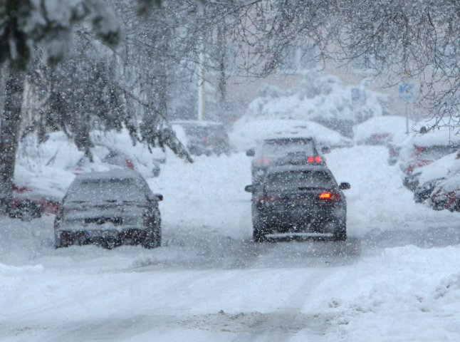 Снігопад на Закарпатті: якою є ситуація на автодорогах краю сьогодні