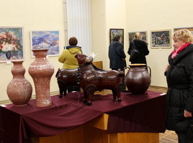 Угорські художники Закарпаття відзначили ювілей виставкою