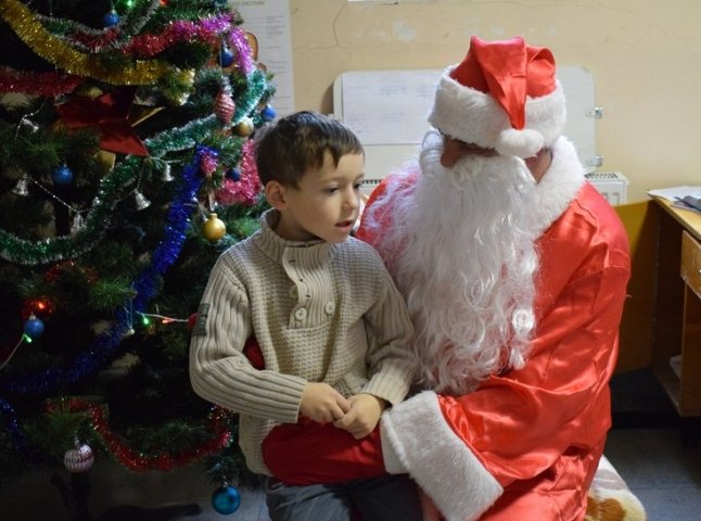 Для маленьких пацієнтів Ужгородської міської дитячої лікарні влаштували свято