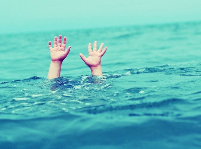 Трагедія на Закарпатті: на очах у брата потонув 13-річний хлопчик