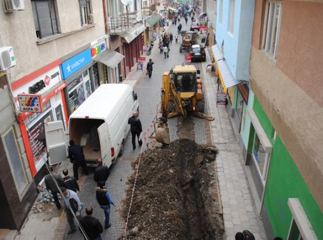 Мукачівський водоканал проводить планові розкопки у центрі міста