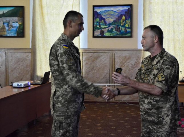 У обласному військкоматі нагородили військовослужбовців та працівників Збройних Сил України