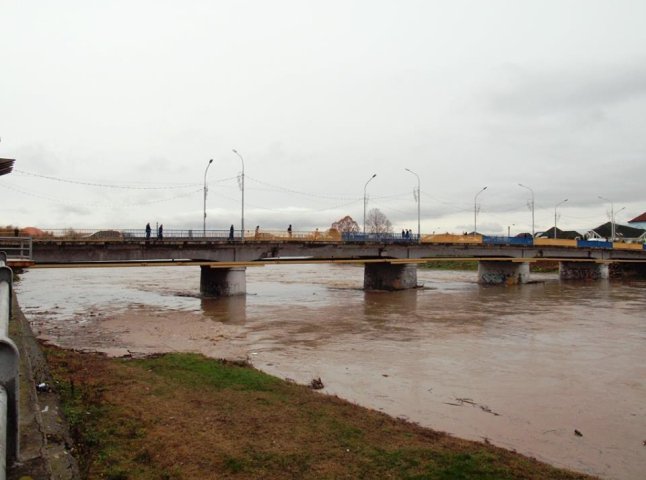 Через сильні опади рівень води піднявся і у Мукачеві