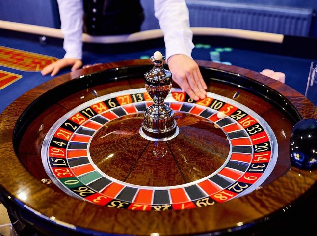 Закарпатку судитимуть за організацію незаконних азартних ігор