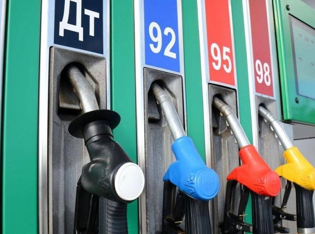 На деяких столичних АЗС з’явився бензин і дизель: де продають і яка ціна